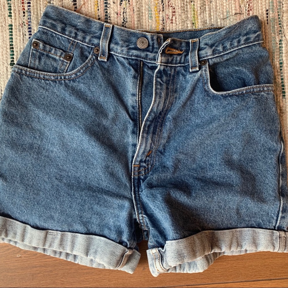 Levi’s vintage high-waist denim shorts